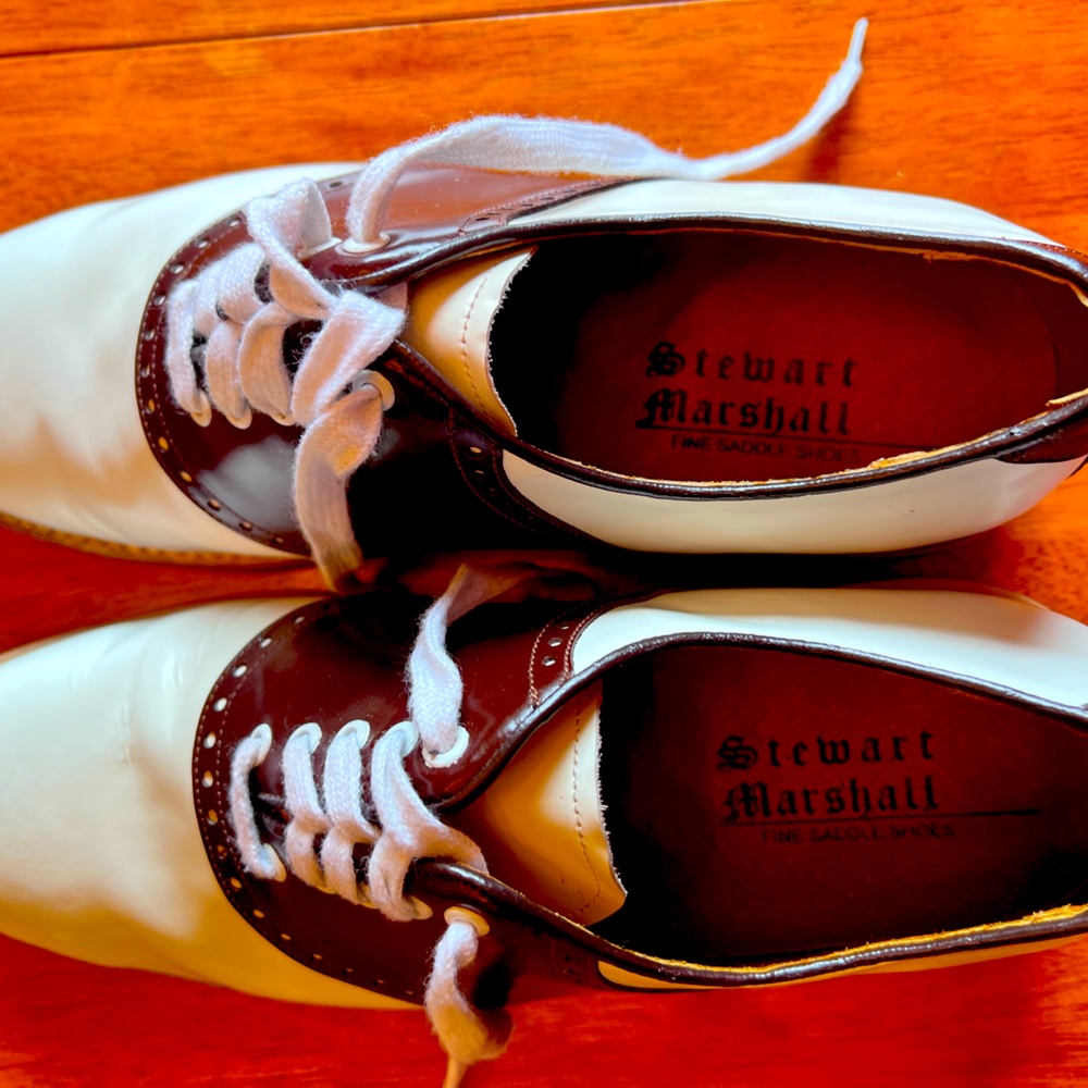 STEWART MARSHALL  FINE LEATHER MENS SADDLE SHOES. WORN 2 TIMES ONLY